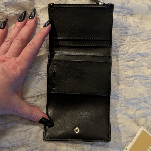 Michael Kors Jet Set Extra Small Tri-fold Black Patent Leather Wallet - Picture 7 of 10